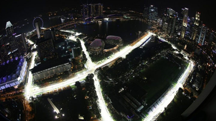 Philips Lighting providing safe driving conditions in Singapore streets at night