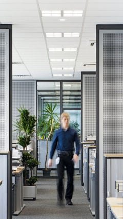 Tingkatkan produktivitas di tempat kerja dengan pencahayaan kantor Philips 