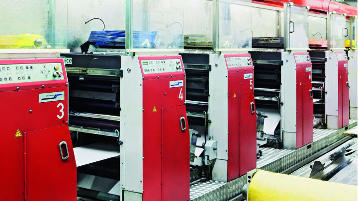 Gudang Koopmanndruck diterangi oleh Philips Lighting