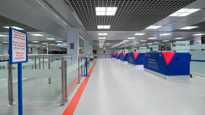  Philips Lighting menerangi Bandara Manchester Terminal 2