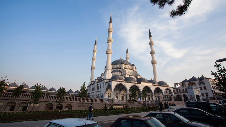 Merkez Nur Mosque