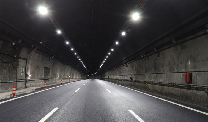 Tunnel lighting controls