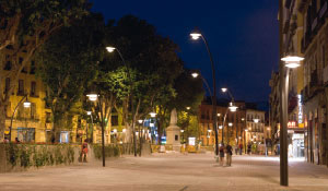 Square well-lit with Philips white light