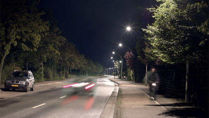 Philips white light effectively illuminates a street