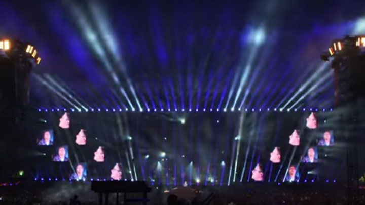 Creating emotions with Led stadium floodlights in the Philips Stadium in Eindhoven.