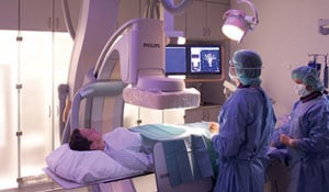 Doctors are examining a patient 
