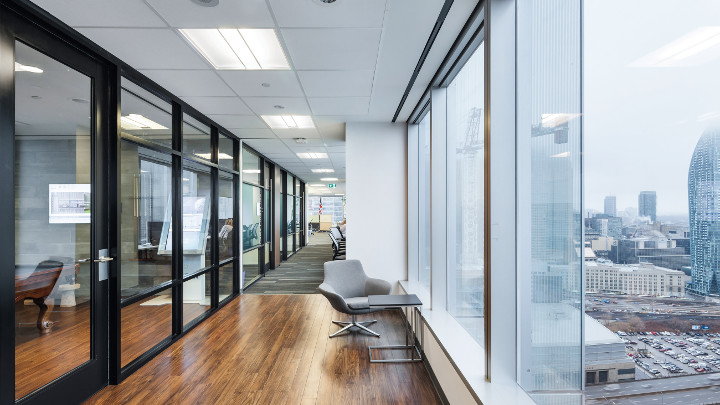 Philips Lighting’s Connected Lighting (InterAct Office) can help you create a smart office