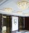 Area sirkulasi di Ritz-Carlton Hotel diterangi oleh Philips lighting